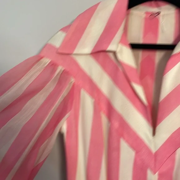 One of a kind, vintage pink and white striped dress, slip Size 4-6. 💖 - Picture 4 of 11